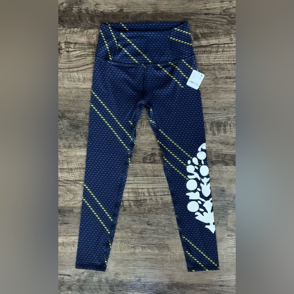 FP Movement by Free People ~ Never Better Logo Leggings ~ Size ~ XS ~ * NWT * - Picture 14 of 15